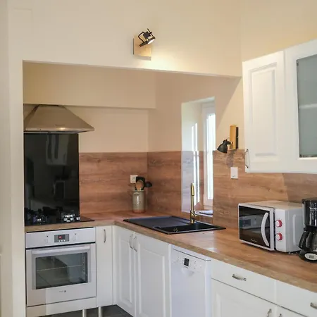 Mas Elunia, Et D'hotes, Entre Et Montagne Penzion